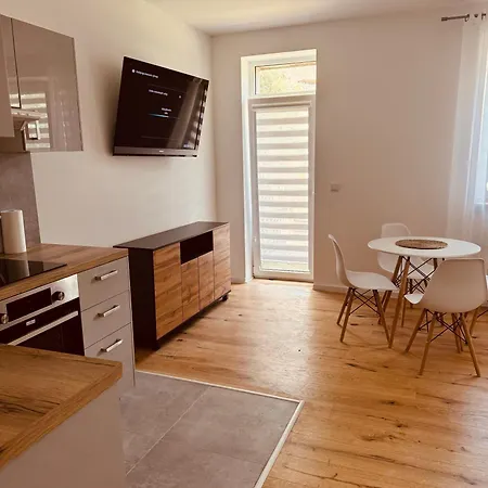 Apartment Eden 5 *